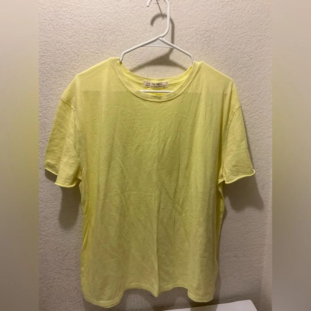 We The Free Light Yellow Short Sleeve Tee size XS